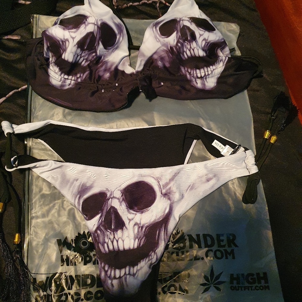 Skull bikini 👙 NEW